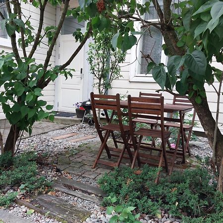 Remontoitu Asunto Vanhassa Talossa - Renovated Apartment At The Heart Of Turku Exterior foto